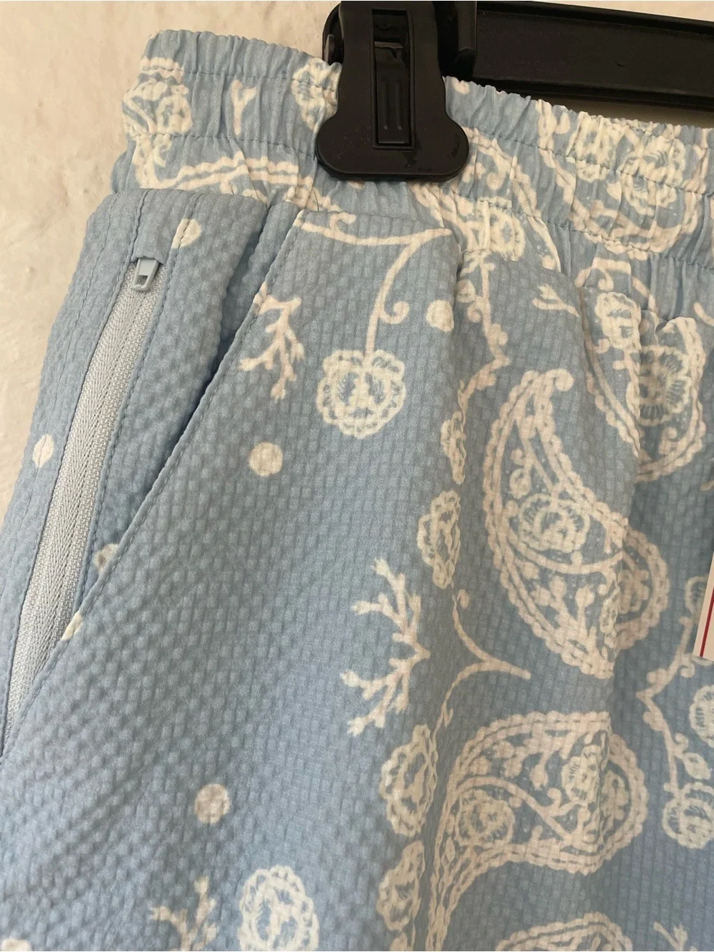 NWT Maison Article blue white paisley shorts  pockets, drawstring waist Size M